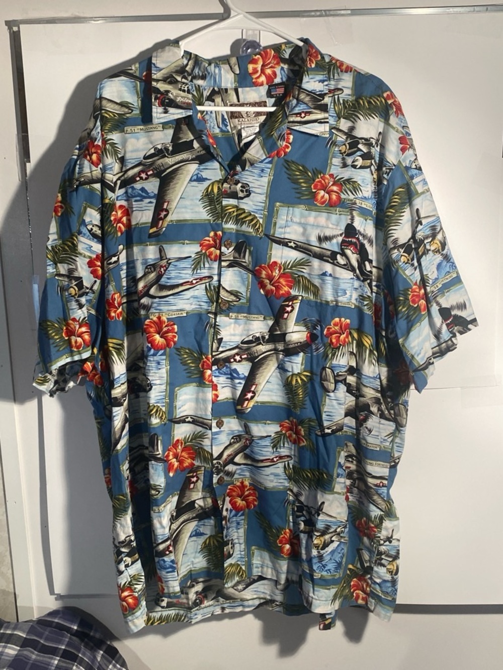 Airplane short Sleeve Button-Down Shirt with a choice of belt buckle